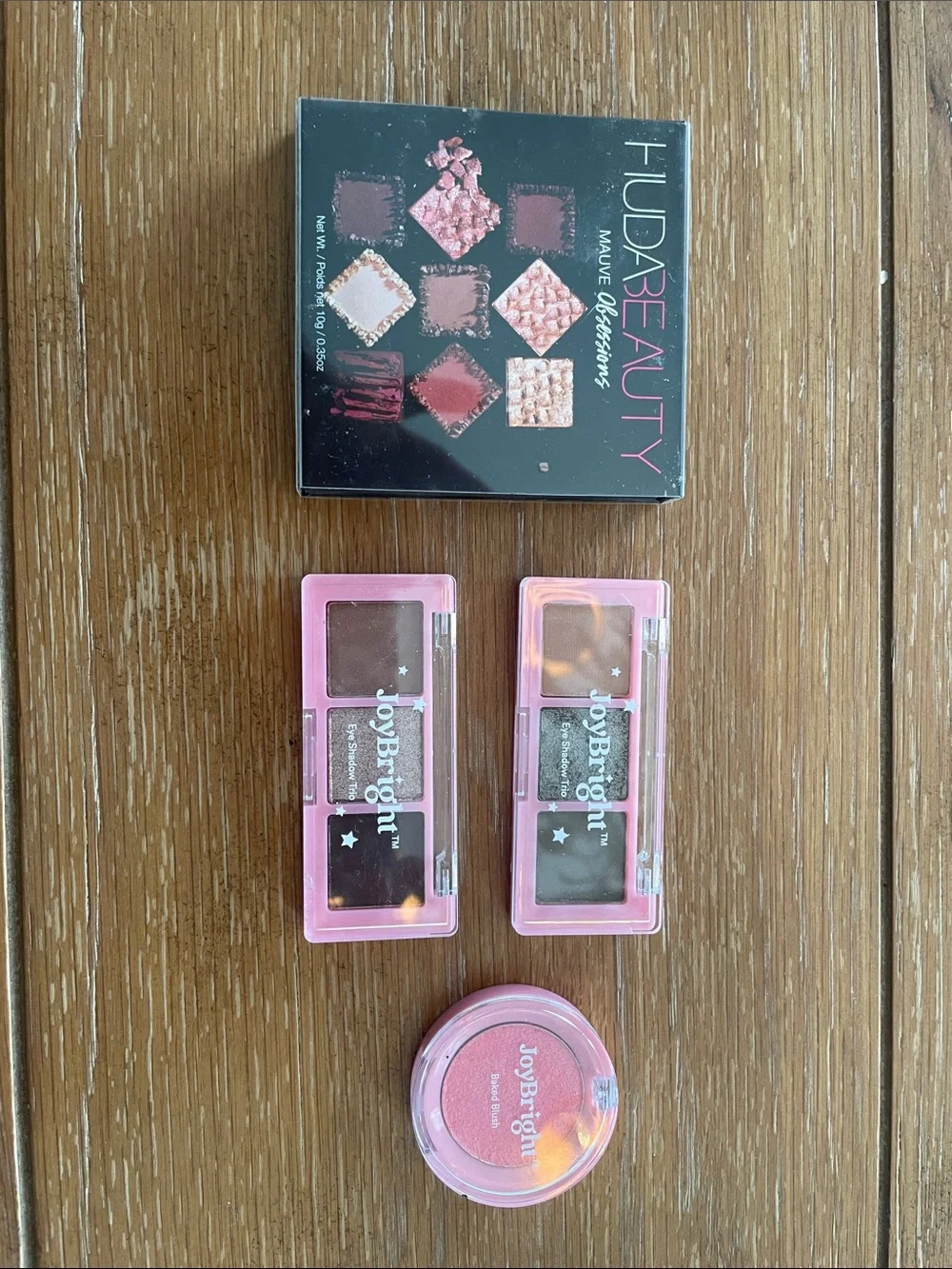 HUDA BEAUTY Mauve & Pink Eyeshadow Palette with JoyBright Pink Accents